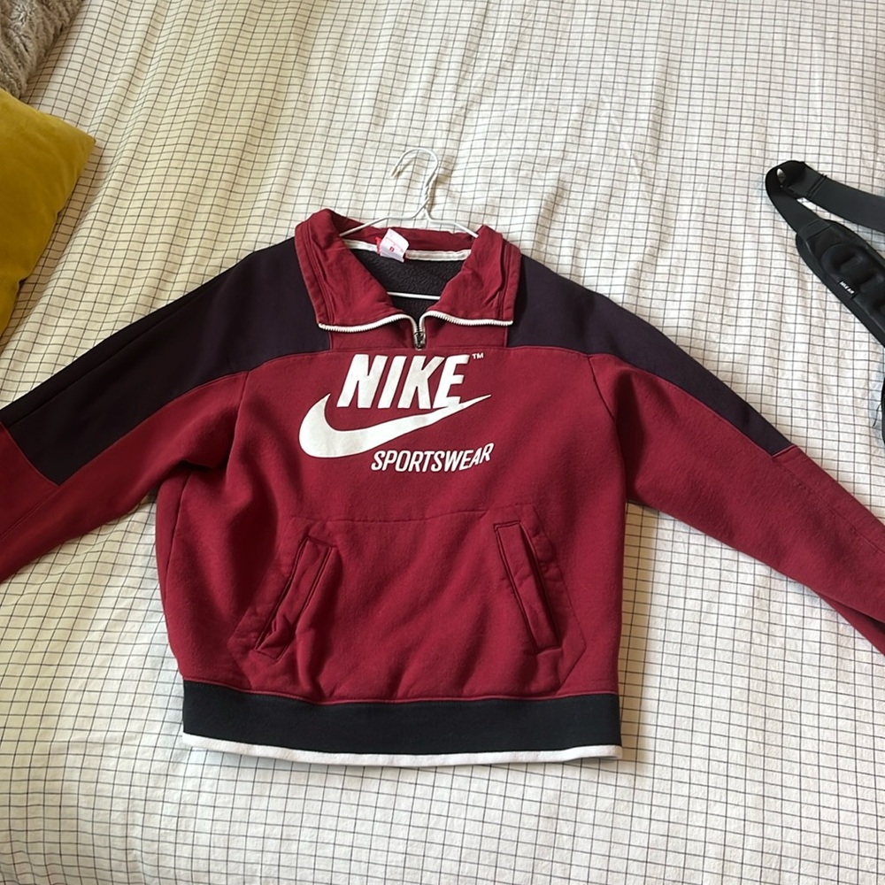 Nike sweatshirt